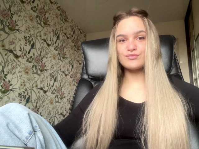AnnaHoupt live cam on BongaCams