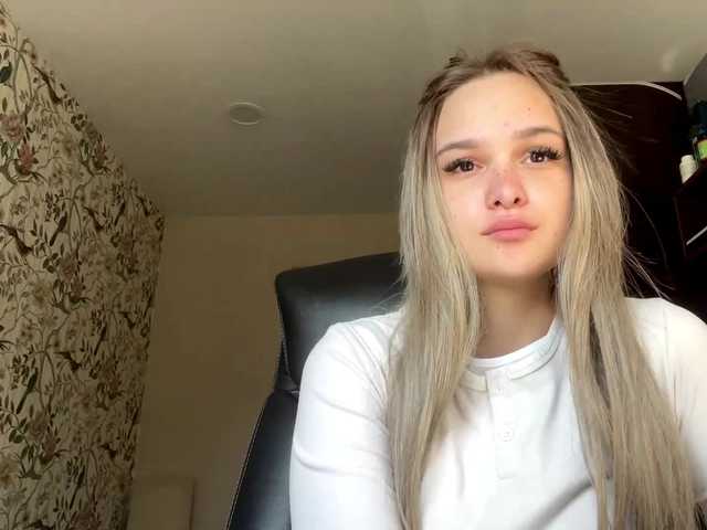 AnnaHoupt live cam on BongaCams