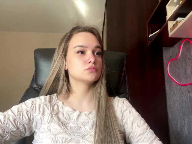AnnaHoupt live cam on BongaCams