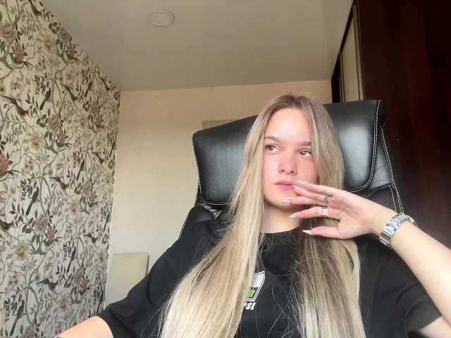 AnnaHoupt live cam on BongaCams