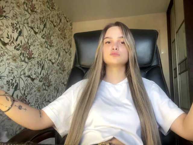 AnnaHoupt live cam on BongaCams