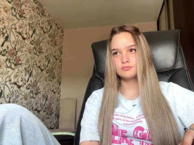 AnnaHoupt live cam on BongaCams