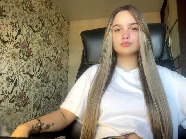 AnnaHoupt live cam on BongaCams