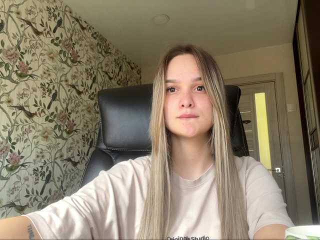 AnnaHoupt live cam on BongaCams