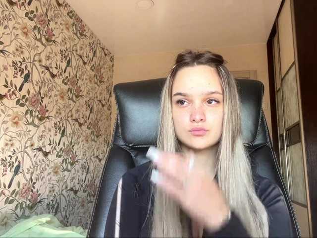 AnnaHoupt live cam on BongaCams
