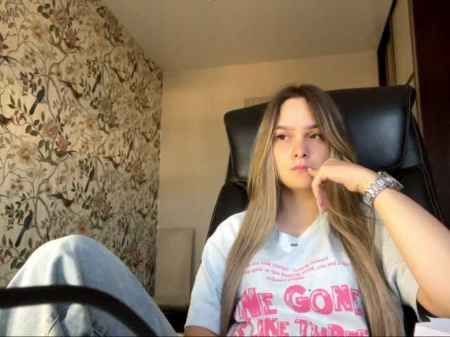 AnnaHoupt live cam on BongaCams