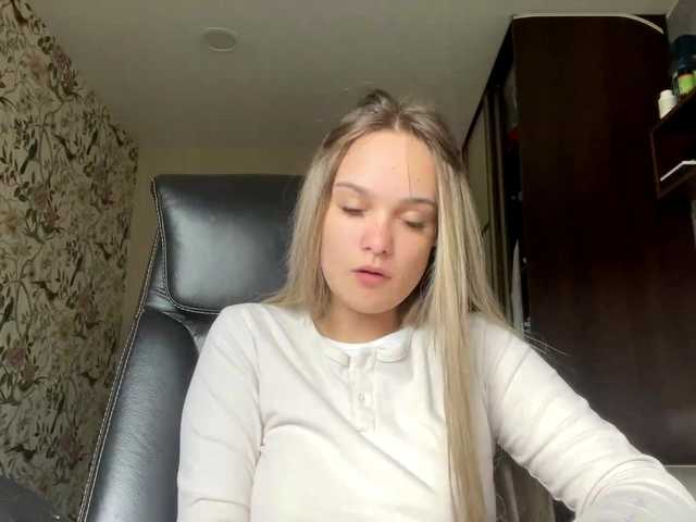AnnaHoupt live cam on BongaCams