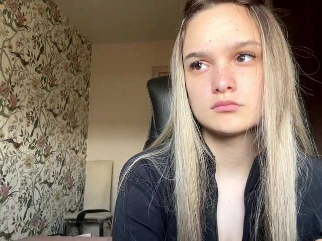 AnnaHoupt live cam on BongaCams