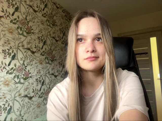 AnnaHoupt live cam on BongaCams