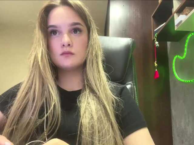 AnnaHoupt live cam on BongaCams
