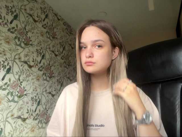 AnnaHoupt live cam on BongaCams
