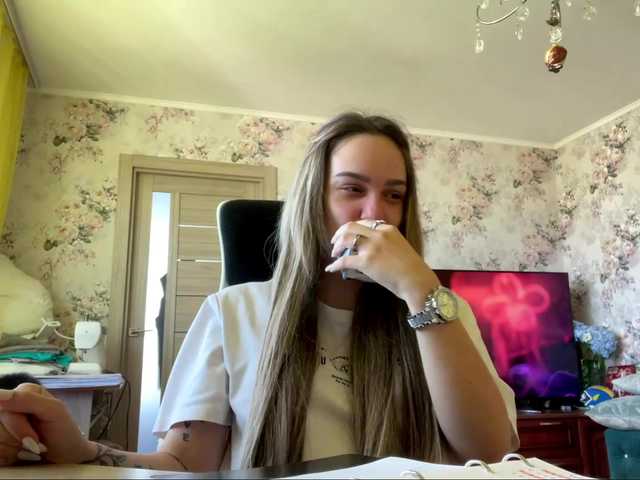 AnnaHoupt live cam on BongaCams