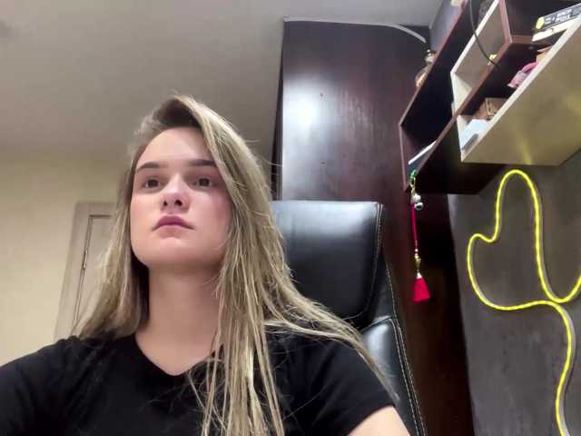 AnnaHoupt