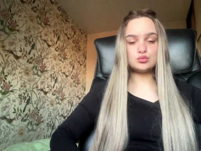 AnnaHoupt live cam on BongaCams