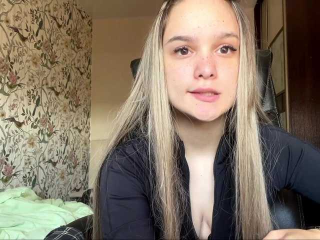 AnnaHoupt live cam on BongaCams