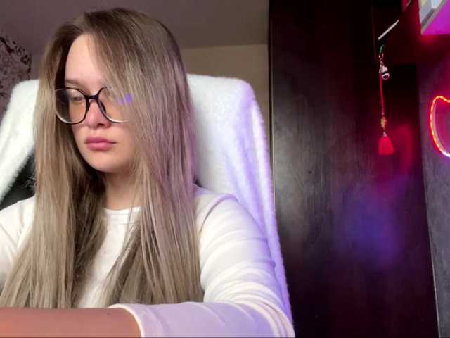 AnnaHoupt live cam on BongaCams