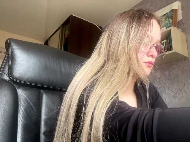 AnnaHoupt live cam on BongaCams