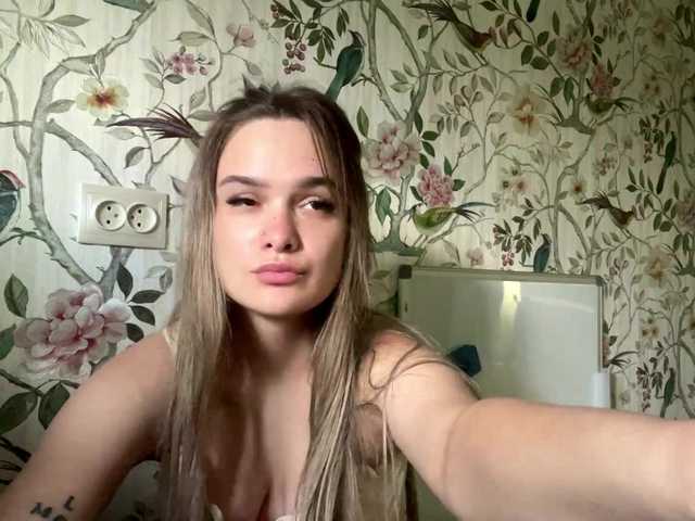 AnnaHoupt live cam on BongaCams