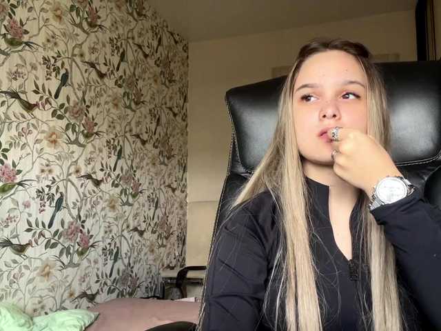 AnnaHoupt live cam on BongaCams