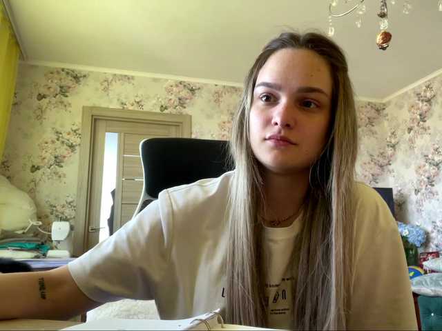 AnnaHoupt live cam on BongaCams