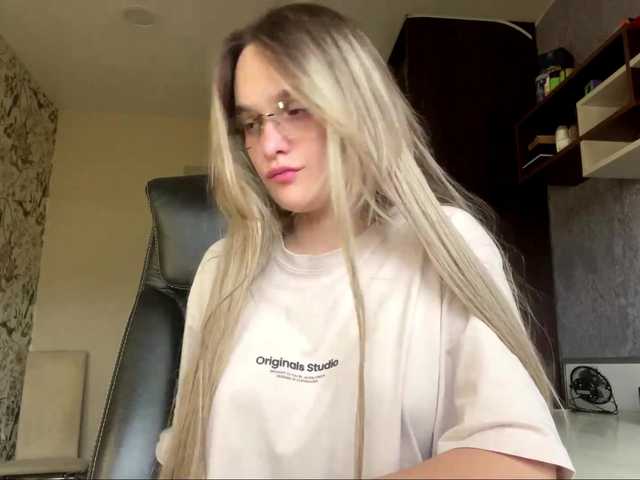 AnnaHoupt