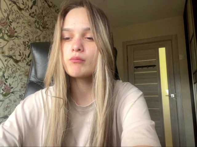 AnnaHoupt live cam on BongaCams