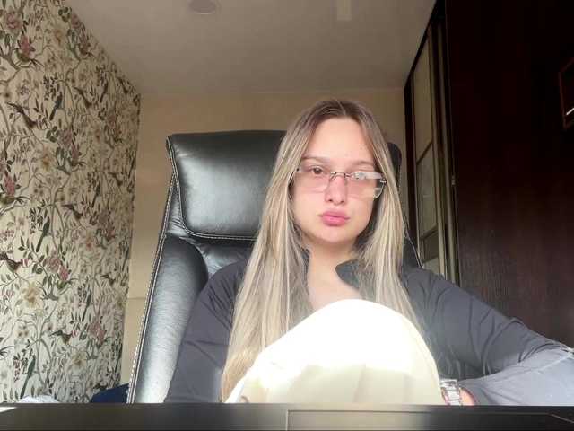 AnnaHoupt