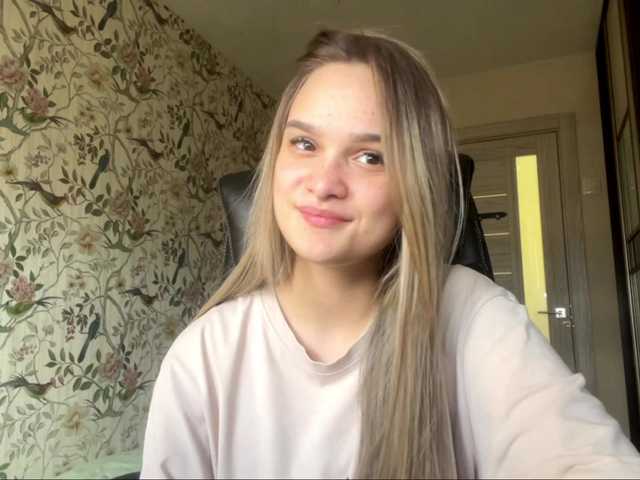 AnnaHoupt live cam on BongaCams