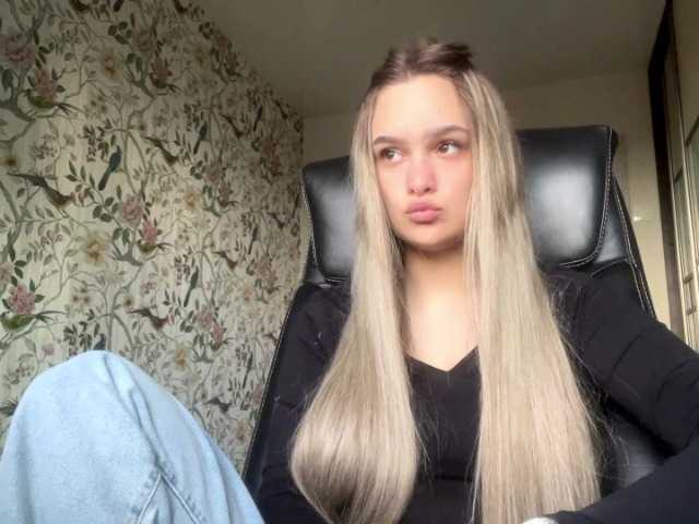 AnnaHoupt live cam on BongaCams