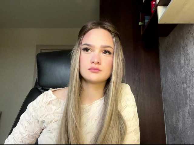AnnaHoupt live cam on BongaCams
