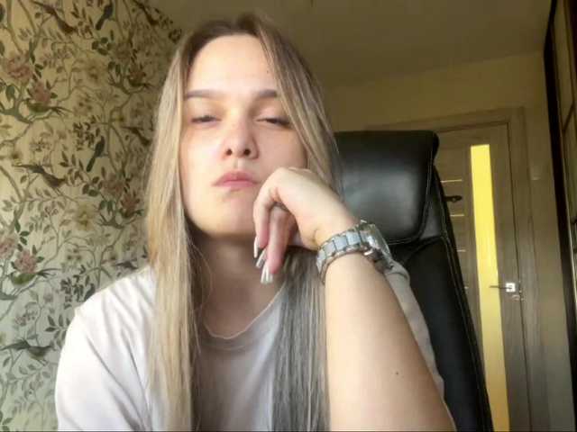 AnnaHoupt live cam on BongaCams