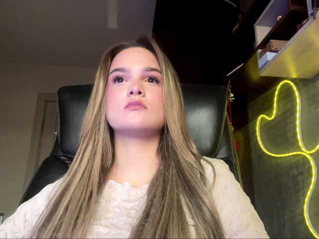 AnnaHoupt live cam on BongaCams