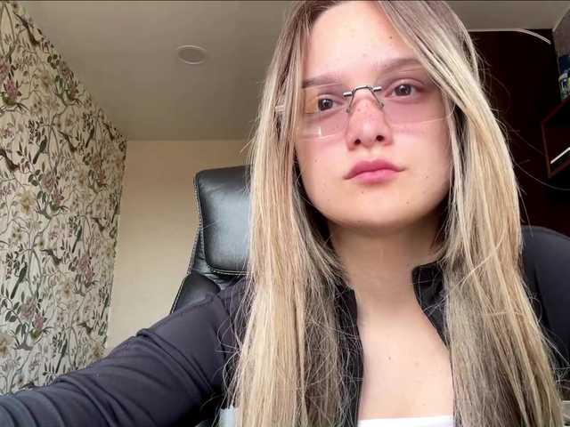 AnnaHoupt