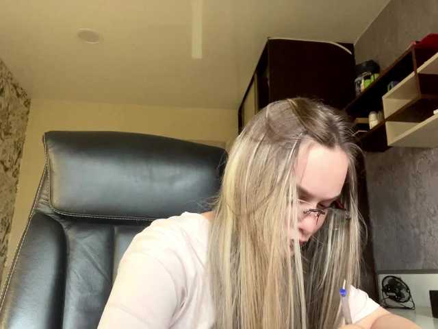 AnnaHoupt live cam on BongaCams