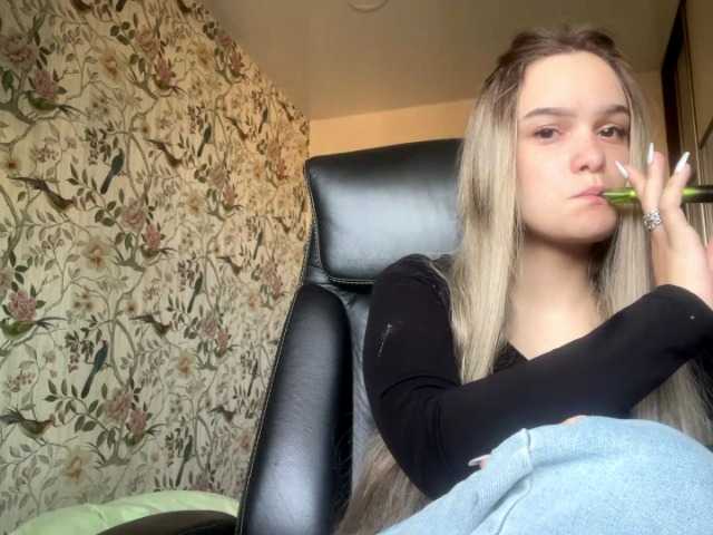 AnnaHoupt live cam on BongaCams