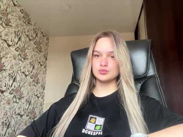 AnnaHoupt live cam on BongaCams