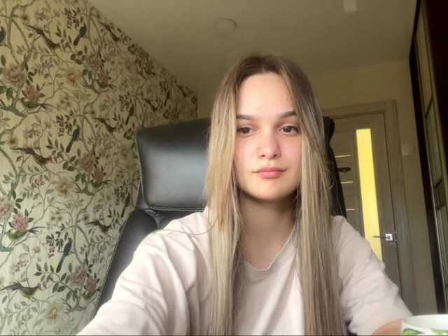 AnnaHoupt live cam on BongaCams