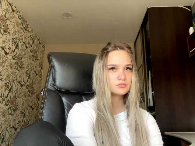 AnnaHoupt live cam on BongaCams