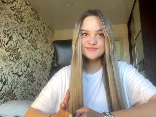 AnnaHoupt live cam on BongaCams