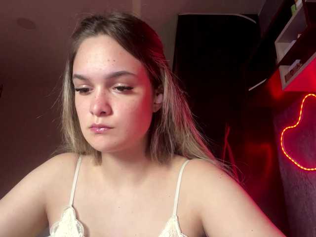 AnnaHoupt live cam on BongaCams