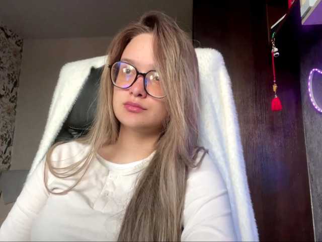 AnnaHoupt live cam on BongaCams