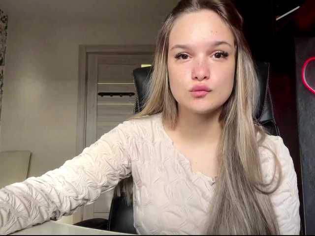 AnnaHoupt live cam on BongaCams