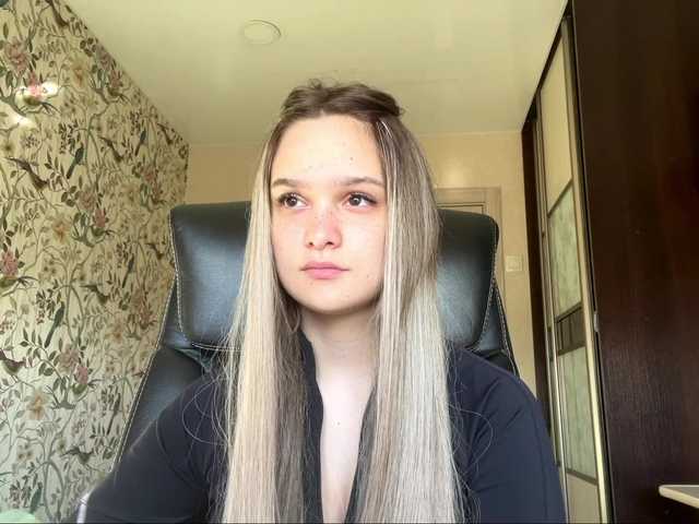 AnnaHoupt live cam on BongaCams