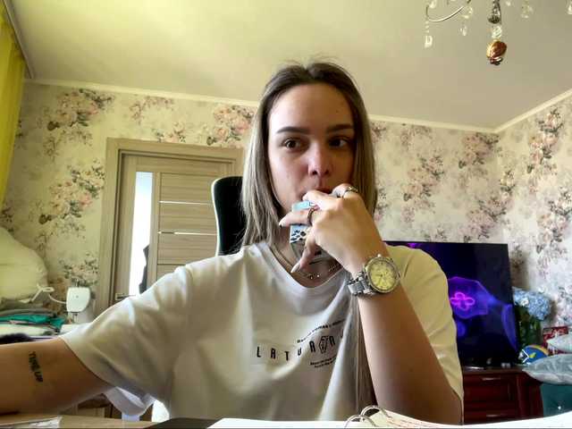 AnnaHoupt live cam on BongaCams