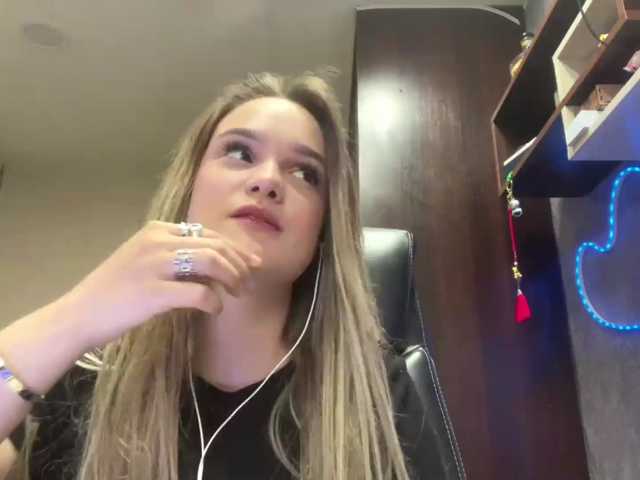 AnnaHoupt live cam on BongaCams