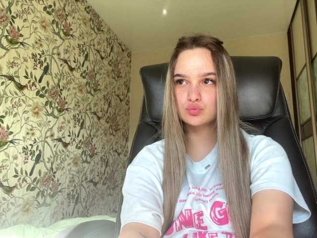 AnnaHoupt live cam on BongaCams
