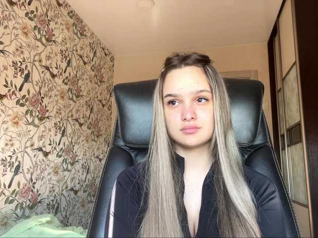 AnnaHoupt live cam on BongaCams