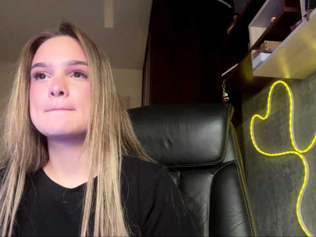AnnaHoupt live cam on BongaCams