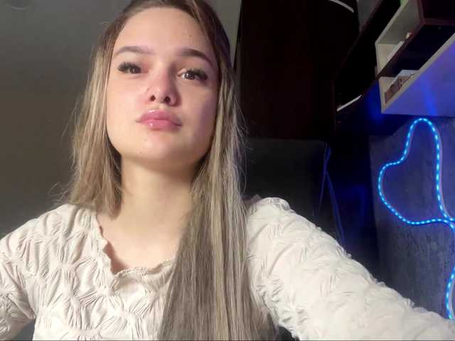 AnnaHoupt live cam on BongaCams