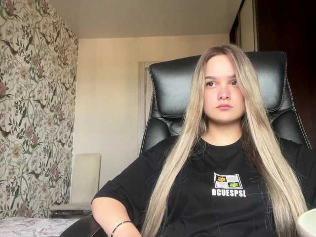 AnnaHoupt live cam on BongaCams